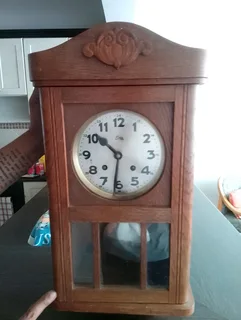 Antique Windup Pendulum Clock
