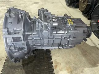 ZF 6S800 GEARBOX