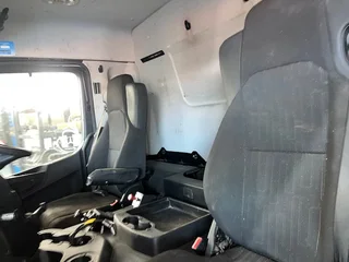 MERCEDES BENZ AROCS CAB