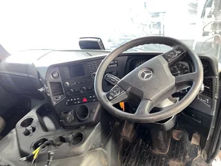 MERCEDES BENZ AROCS CAB