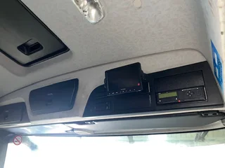 MERCEDES BENZ AROCS CAB