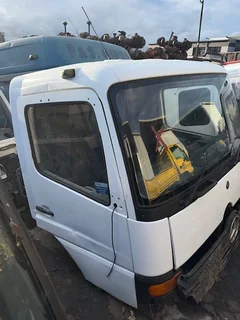 MERCEDES ATEGO DAY CAB - MP1