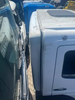 MERCEDES ATEGO DAY CAB- MP2