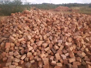 CLAY HALF BRICKS