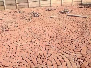 CLAY HALF BRICKS
