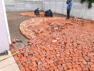 CLAY HALF BRICKS