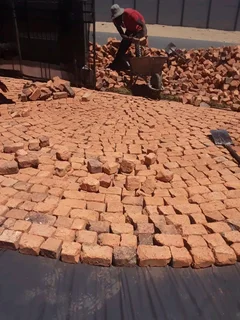 CLAY HALF BRICKS