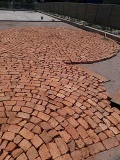 CLAY HALF BRICKS