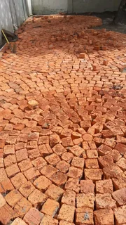 CLAY HALF BRICKS