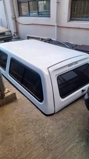 Isuzu canopy,towbar and roof rack