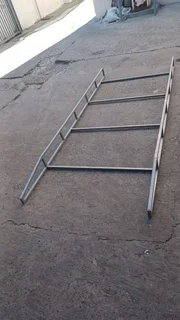 Isuzu canopy,towbar and roof rack