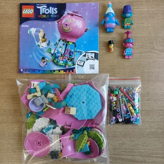 Lots of LEGO sets available