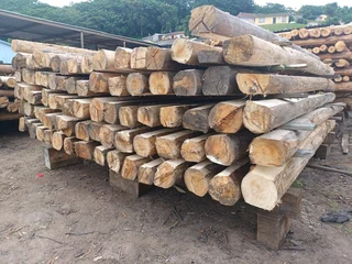 Dunnage , Railway Sleepers, Poles