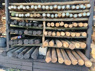 Dunnage , Railway Sleepers, Poles