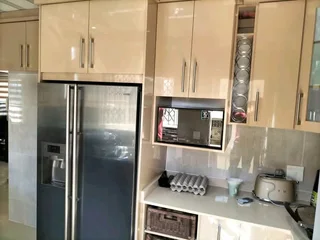 RK Built-in Cupboards