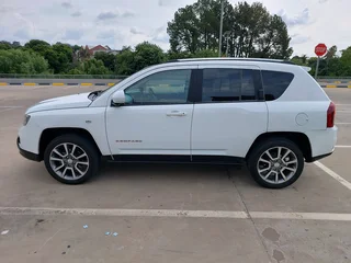 Very Clean 2015 Luxury Jeep Compass For Sale