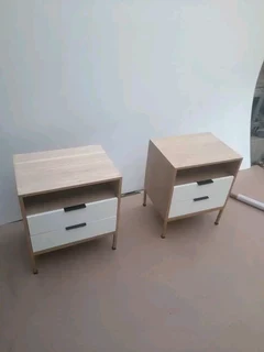 Pedestals and side tables