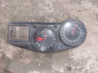 Kawasaki Zx12 2001 Speedometer Forsale At The Motorcycle Graveyard Knysna