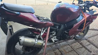 Kawasaki Zx9 E Model Stripping For Spares At The Motorcycle Graveyard
