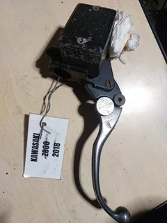 Kawasaki Z800 2018 Model Front Brake Master Cylinder &amp; Lever Forsale At The Motorcycle Graveyard