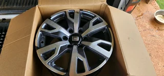 18" Diamond cut rims