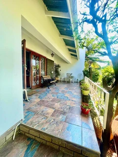 Beautiful 4 bedroom house with a flat for sale
