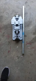 Aluminium window corner crimper