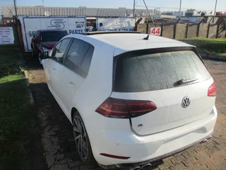 GOLF 7
