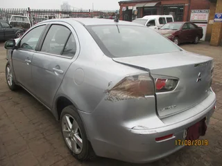 MITSUBISHI LANCER
