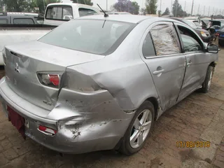 MITSUBISHI LANCER