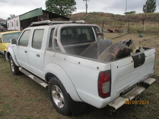 NISSAN NP300