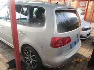 VW TOURAN