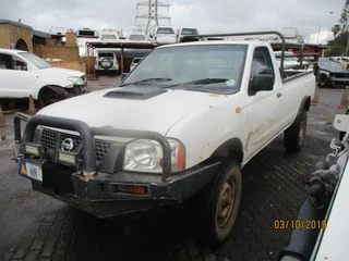 nissan np300