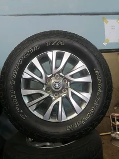 Toyota Fortuner 18&#34; Mag Rim (WITH USED TYRE)