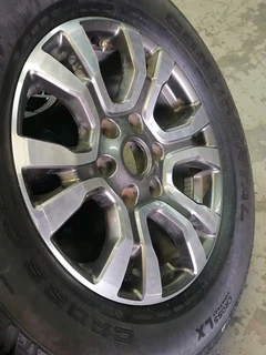 Ford Ranger Wildtrack 18inch Mag Rim (WITH USED TYRE)