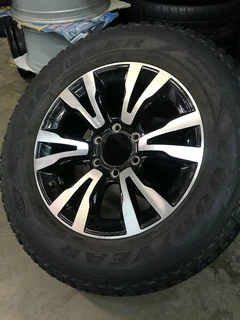Isuzu XRider 18inch Mag Rim (WITH USED TYRE)
