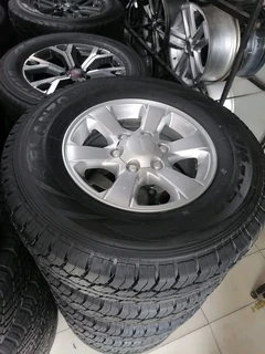 Isuzu 16inch Mag Rims (WITH NEW TYRES)