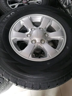 Isuzu 16inch Mag Rims (WITH NEW TYRES)