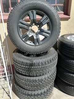 Toyota Hilux 17 Mag Rims (WITH USED TYRES)