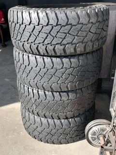 305 65 17 Cooper Discovery AT (USED TYRES)