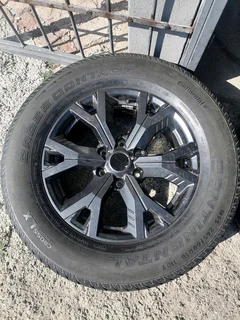 Isuzu DMX 18inch Mag Rim (WITH USED TYRE)