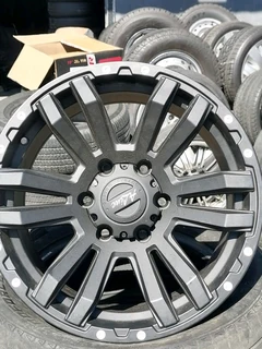 Aline Aftermarket 17inch (with Wheel Caps)