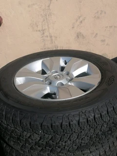 Toyota Hilux Gd6 17inch Mag Rims (with Used Tyres)