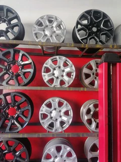 Ford Ranger 16inch Mag Rims (with Wheel Caps)