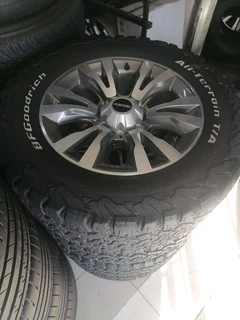 Isuzu XRider 18inch Mag Rims (WITH USED TYRES)