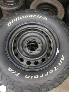Toyota Hilux Steel Rims (with Used Tyres)