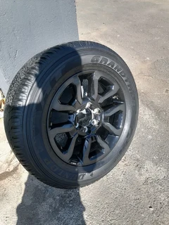 Toyota Hilux RS 18inch Mag Rim (WITH USED TYRE)