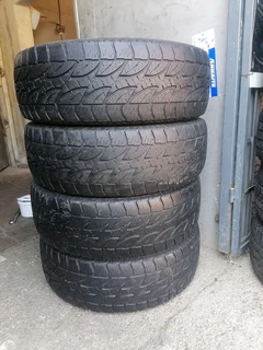 265 65 17 Bridgestone Dueler At (used Tyres)