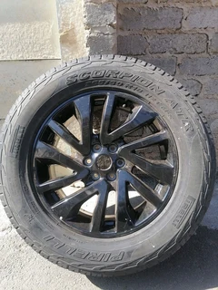 Nissan Navara 18inch Mag Rims (with Used Tyres)