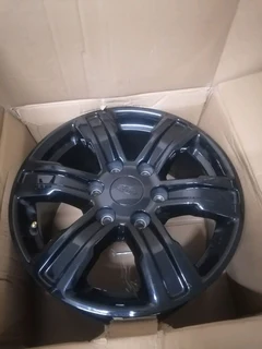 Ford Ranger 17inch Mag Rims (with Wheel Caps)